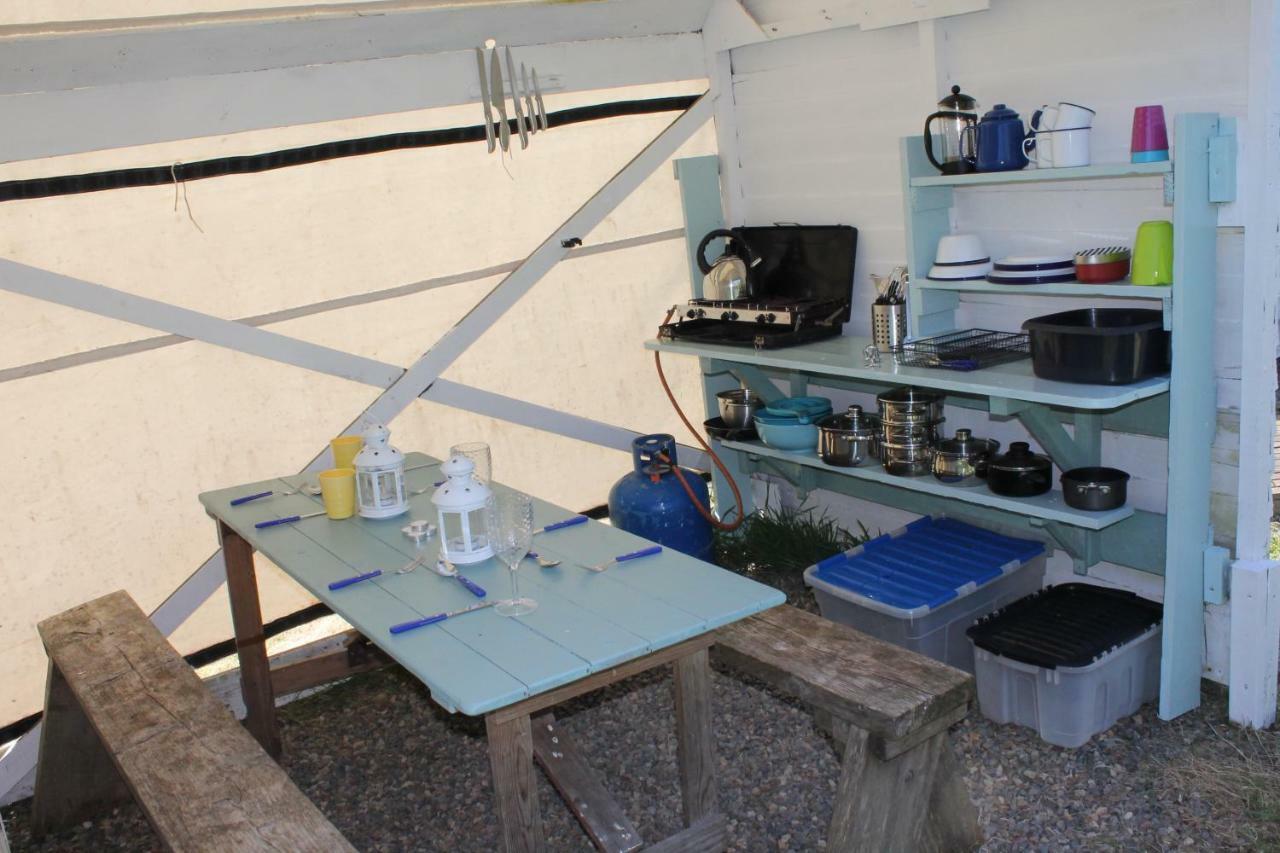 Luxury tent Mill Haven Place Glamping-yurt 1 Talbenny